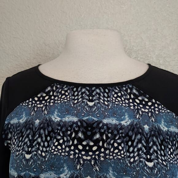 BCBG Maxazria Blue Short Sleeve Blouse - Picture 3 of 10